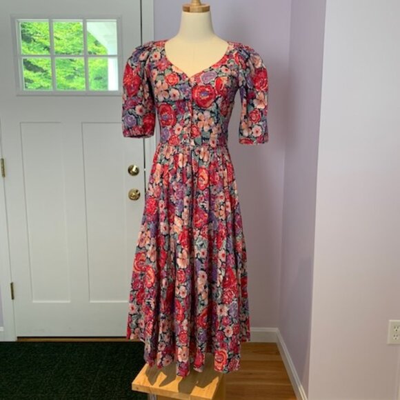 Vintage Laura Ashley scoop neck red floral dress US 10 - Picture 2 of 8